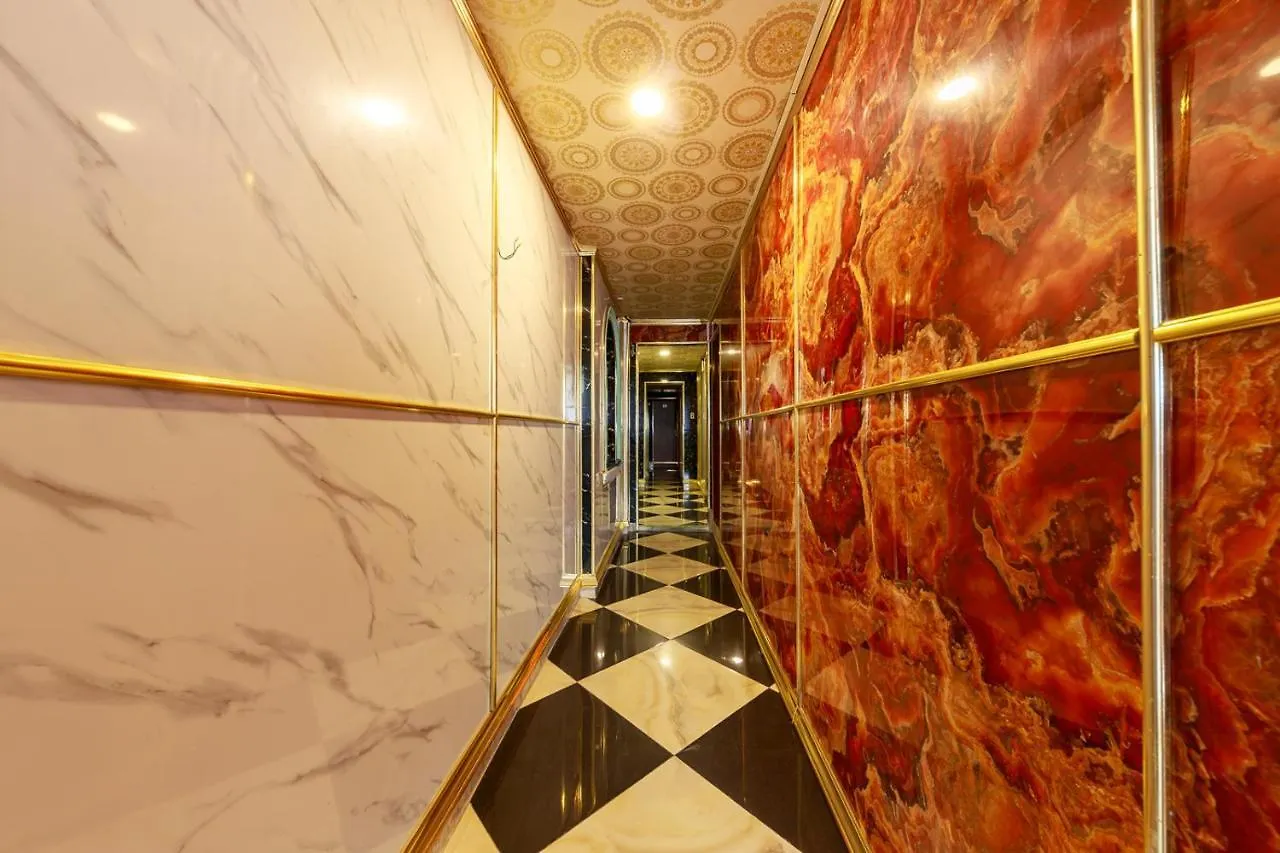 Venus Hotel & Massage - Bui Vien Walking Street Ho Chi Minh City 3*,