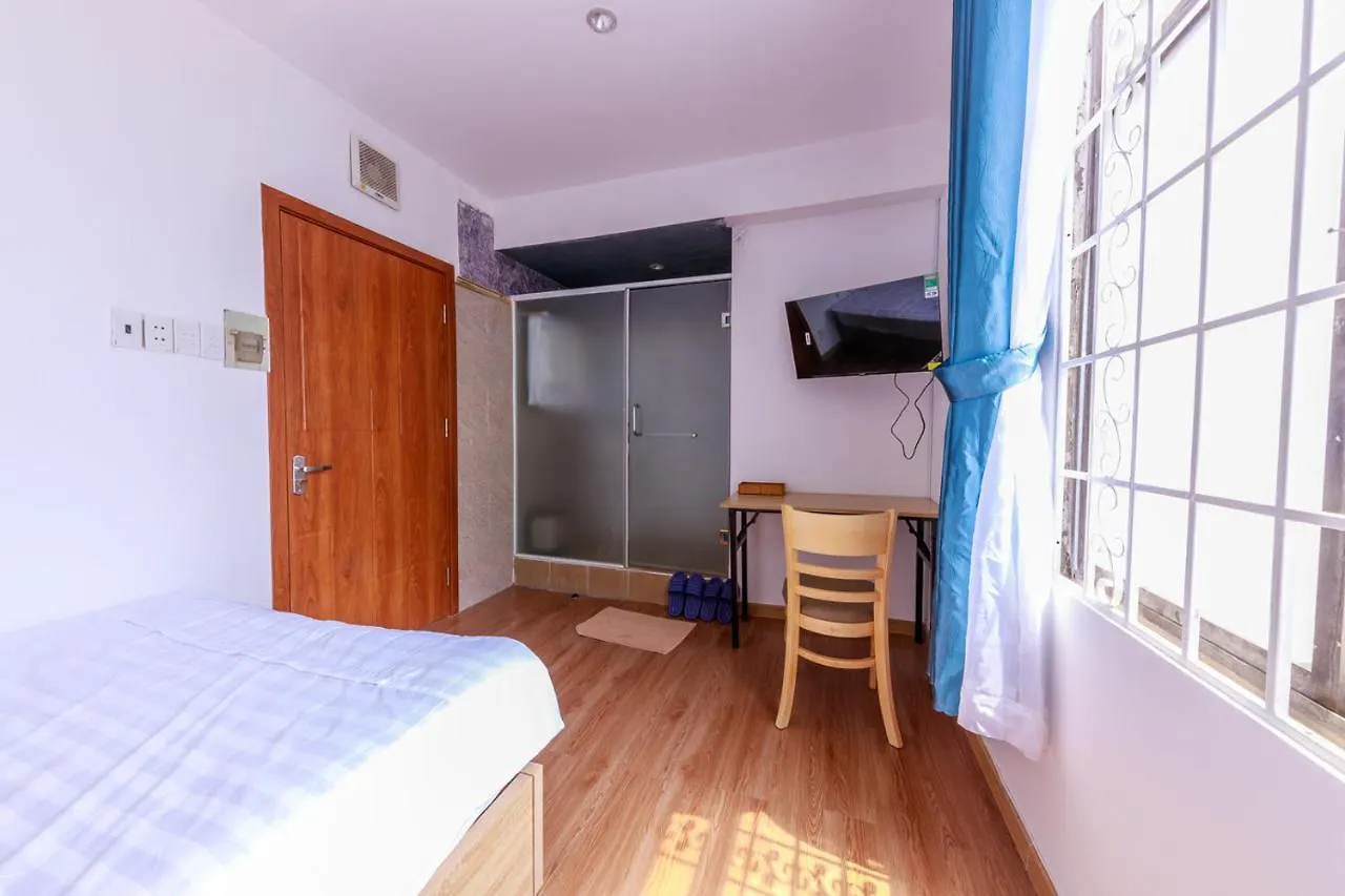 Venus Hotel & Massage - Bui Vien Walking Street Ho Chi Minh City 3*,